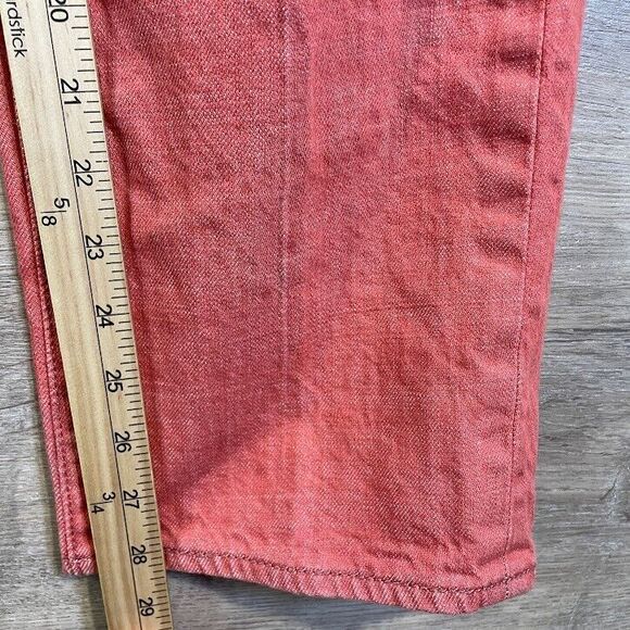 Levis 501 White Oak Cone Denim Jeans

These fit like size 30 waist 32 inseam - Picture 7 of 10